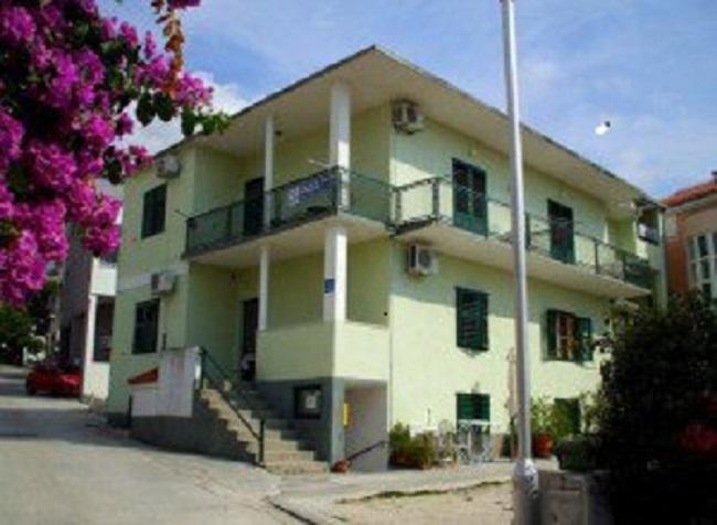 Apartmani Darinka Baška Voda Eksteriør bilde