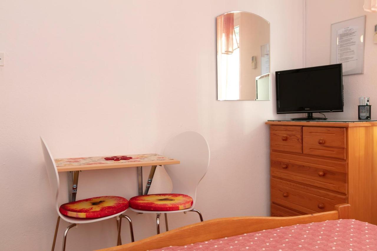 Apartmani Darinka Baška Voda Eksteriør bilde